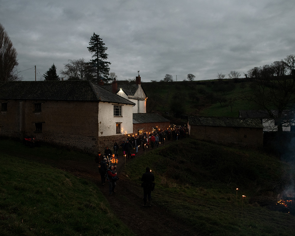 Bill, sings in the cider barn