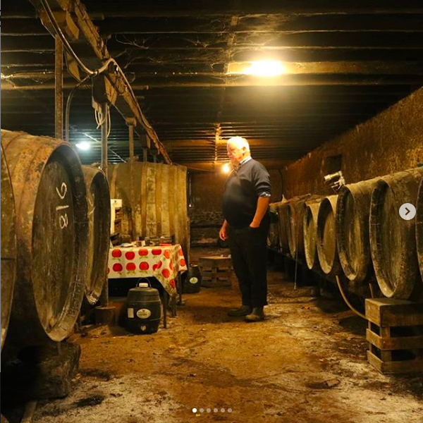 Bill, sings in the cider barn
